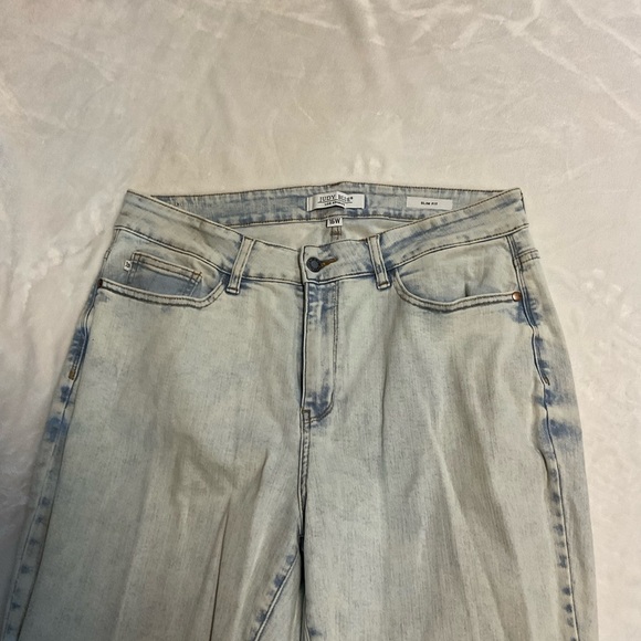 JUDY BLUE High Waist Bleached Slim Fit Jeans - Picture 6 of 9